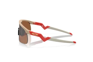 Vue latérale Oakley RESISTOR (OJ9010 - 901017)