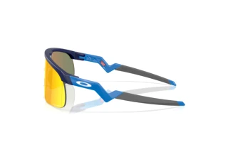 Vue latérale Oakley RESISTOR (OJ9010 - 901034)