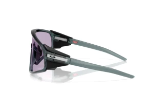 Vue latérale Oakley LATCH PANEL (OO9404 - 940413)