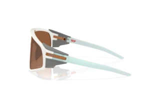 Vue latérale Oakley LATCH PANEL (OO9404 - 940421)