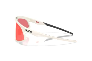 Vue latérale Oakley RSLV 141 (OO9524D - 952405)